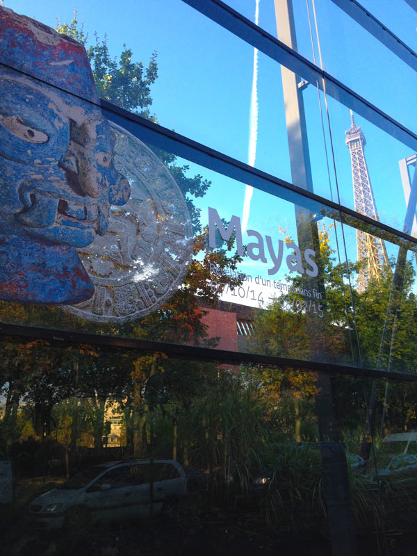 Entrada a la exposición sobre los Mayas, en París