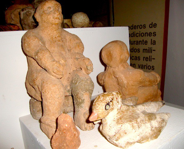 Aluxes que pueden verse en el Museo de Tihosuco.