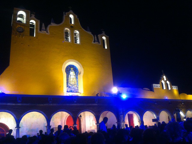 El Convento de Izamal, silencioso convidado en el concierto de Yanni.